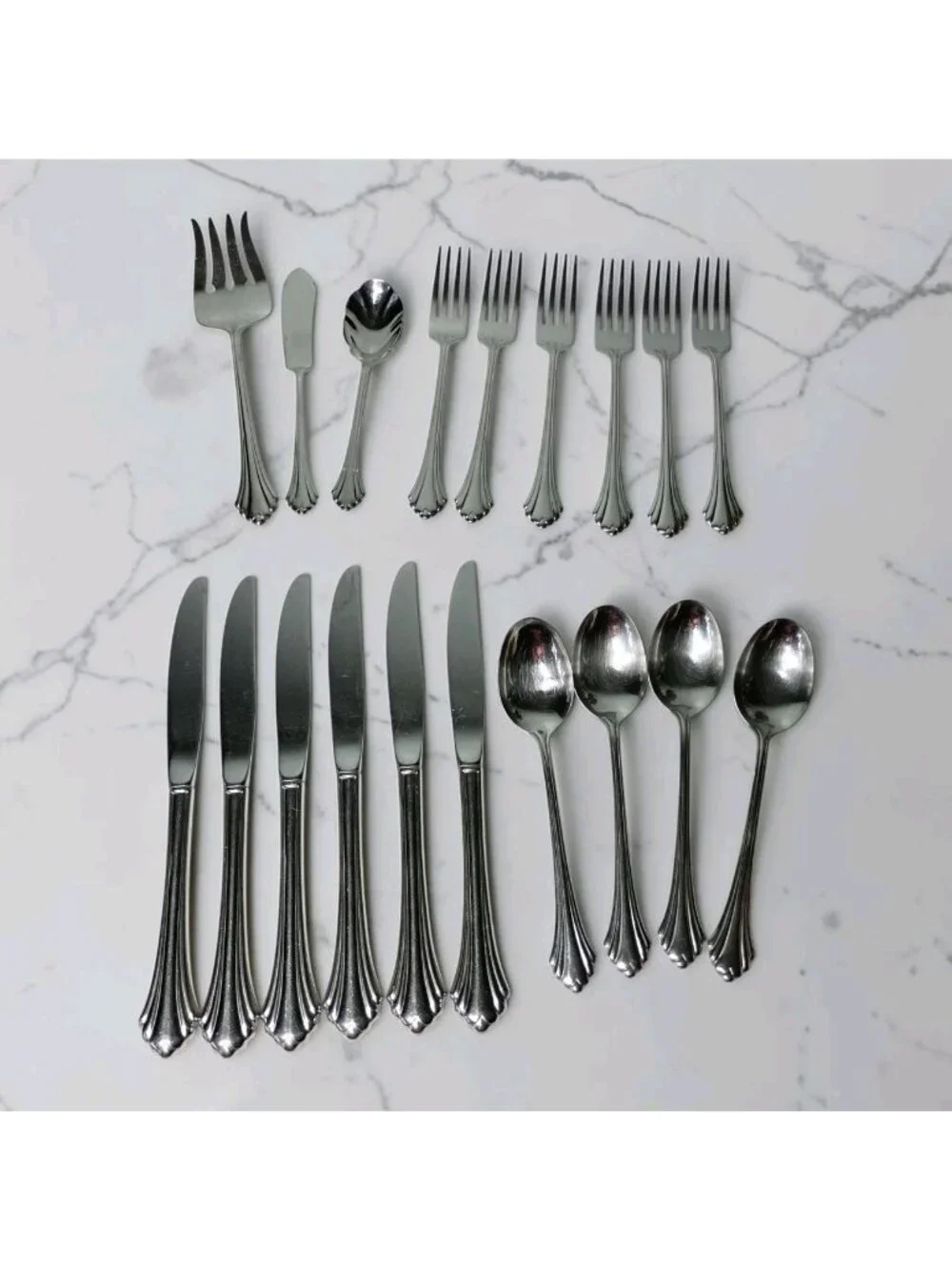 Oneida Bancroft 19 Piece Assorted Flatware Set Stainless Steel Fan Bottoms